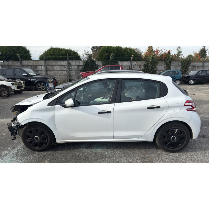 Pivot de moyeu avant gauche PEUGEOT 208 1 Photo n°12