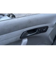 Poignee porte coffre gauche VOLKSWAGEN CADDY 3