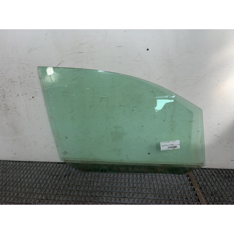 Vitre avant droit VOLKSWAGEN CADDY 3 Photo n°1