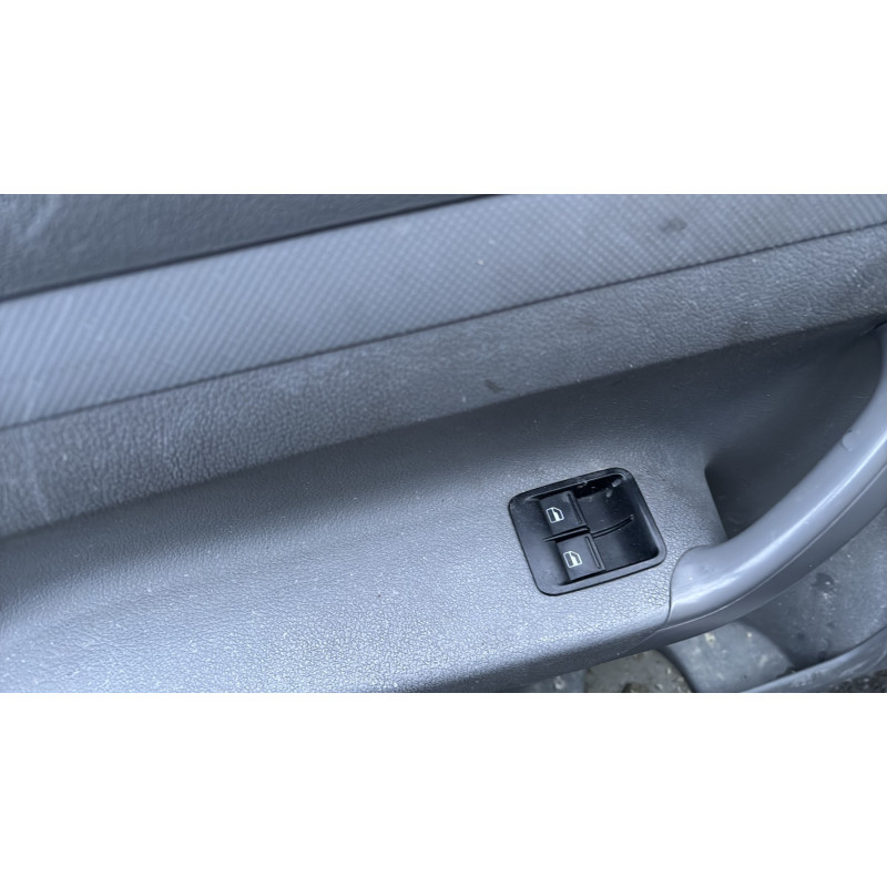 Vitre avant gauche VOLKSWAGEN CADDY 3 Photo n°15