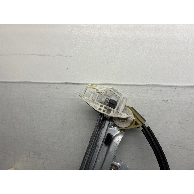 Leve vitre electrique avant gauche CITROEN XSARA PICASSO Photo n°1