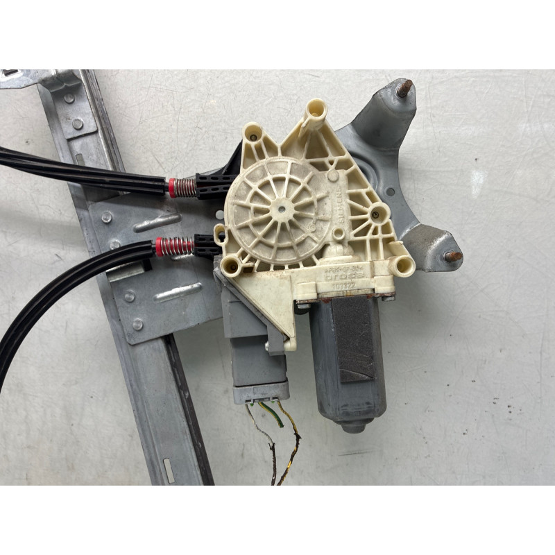 Leve vitre electrique avant gauche CITROEN XSARA PICASSO Photo n°4