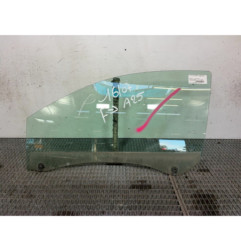 Vitre avant gauche RENAULT CLIO 3 Photo n°1