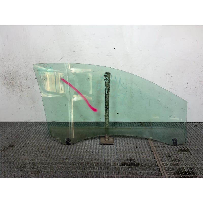 Vitre avant gauche RENAULT CLIO 3 Photo n°4