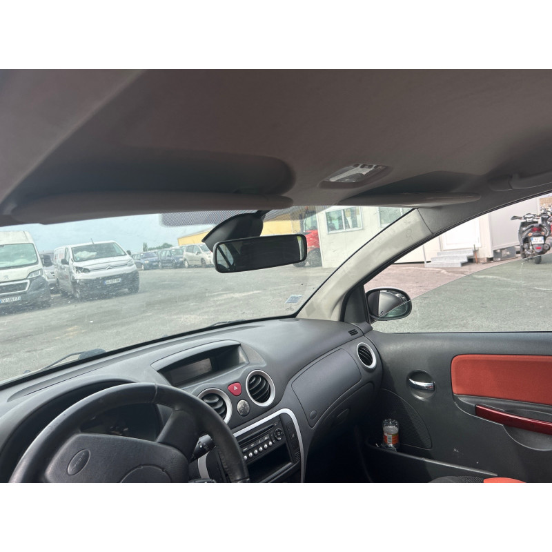 Pare boue avant gauche CITROEN C2 Photo n°15