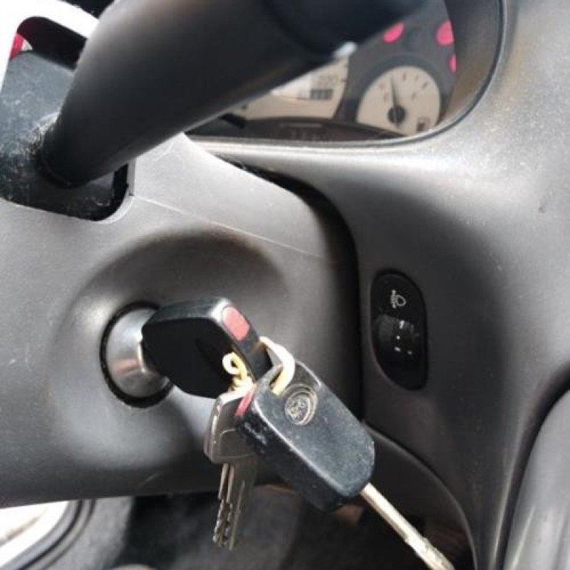 Retroviseur droit FORD KA 1 Photo n°4