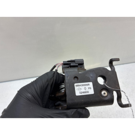 Attache ceinture arriere gauche RENAULT MEGANE 3 Photo n°1