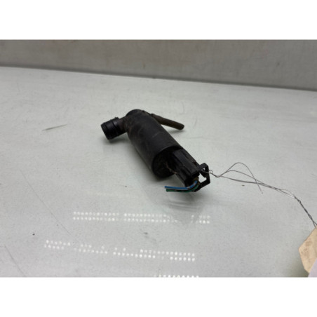 Pompe lave glace avant TOYOTA YARIS 1