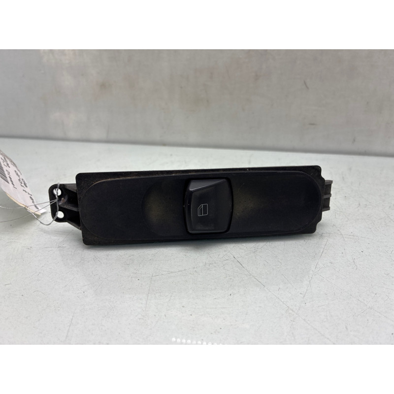 Interrupteur de leve vitre avant droit MERCEDES VITO 639 Photo n°2
