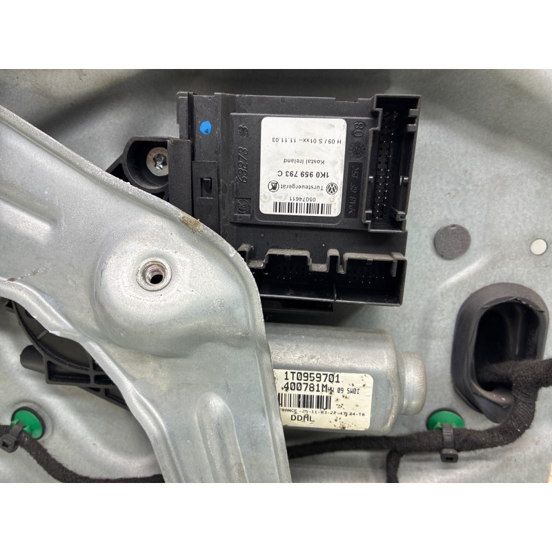 Leve vitre electrique avant gauche VOLKSWAGEN TOURAN 1 Photo n°4