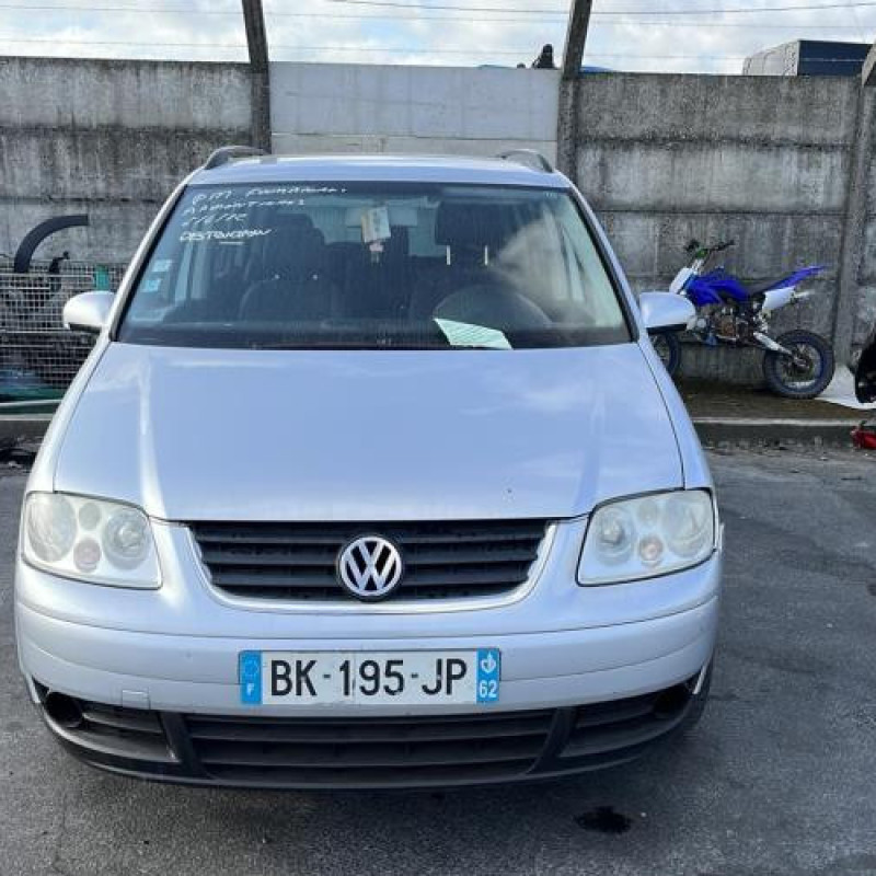 Compresseur clim VOLKSWAGEN TOURAN 1 Photo n°5