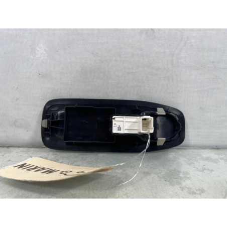 Interrupteur de leve vitre avant droit PEUGEOT 208 1