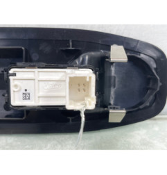 Interrupteur de leve vitre avant droit PEUGEOT 208 1