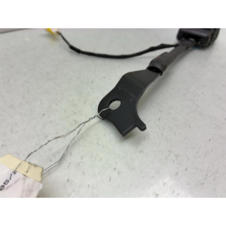 Attache ceinture avant droit PEUGEOT 308 2