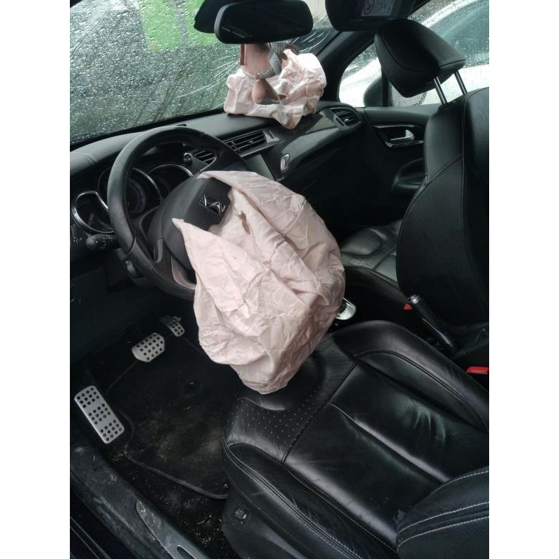 Custode avant gauche (porte) DS DS3 Photo n°16