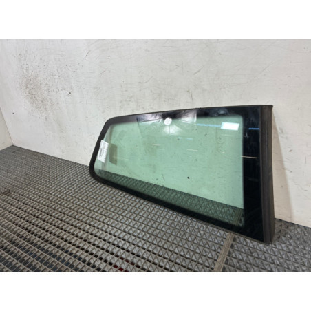 Custode arriere droit VOLKSWAGEN POLO 4 Photo n°1