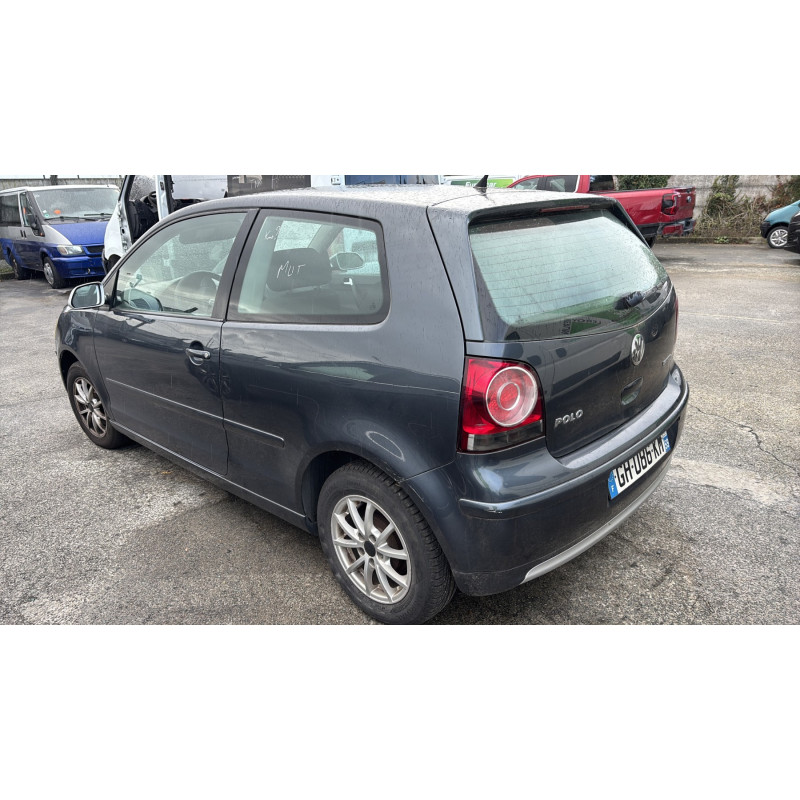 Pare boue avant gauche VOLKSWAGEN POLO 4 Photo n°8