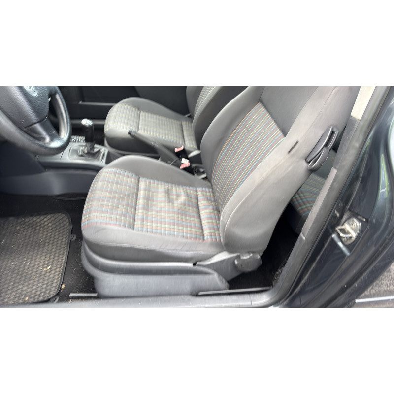Pare boue avant gauche VOLKSWAGEN POLO 4 Photo n°16