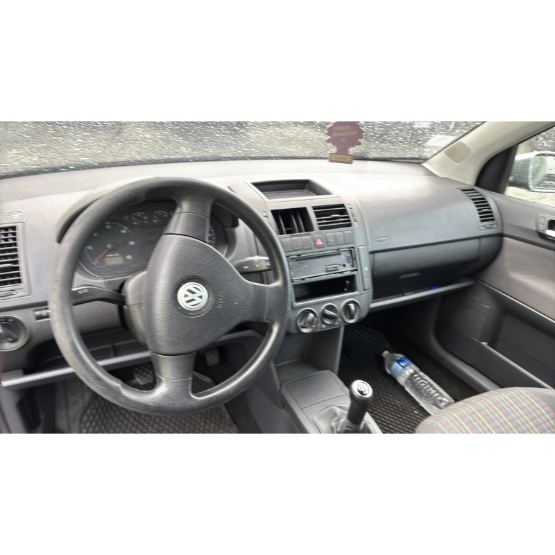 Pare boue avant gauche VOLKSWAGEN POLO 4 Photo n°18