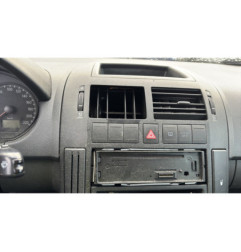 Pare boue avant gauche VOLKSWAGEN POLO 4