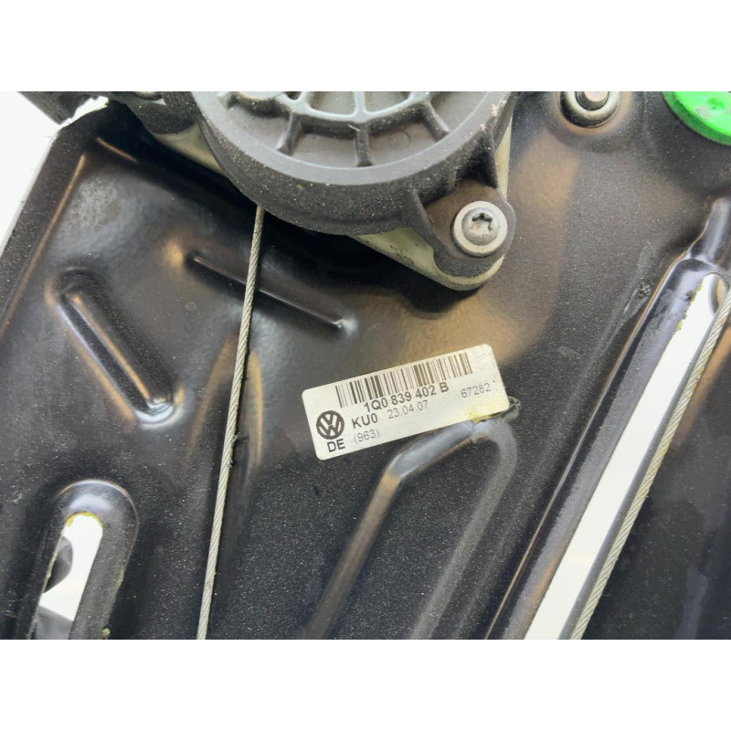 Leve vitre electrique arriere droit VOLKSWAGEN EOS Photo n°4