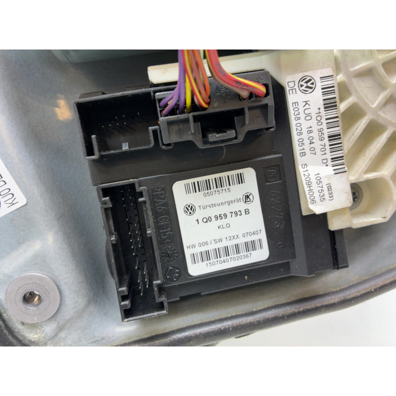 Leve vitre electrique avant gauche VOLKSWAGEN EOS Photo n°5