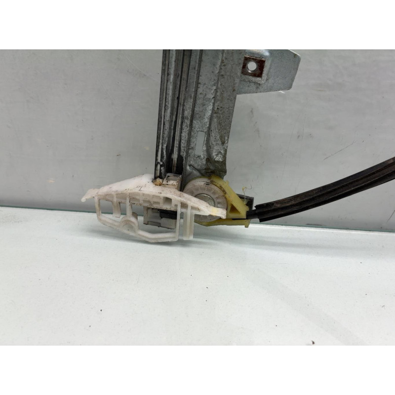 Leve vitre electrique avant gauche CITROEN XSARA PICASSO Photo n°3