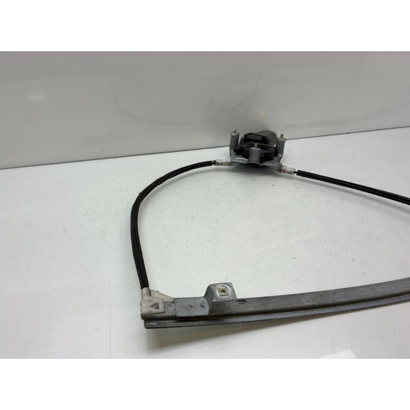 Leve vitre electrique avant droit RENAULT CLIO 2 Photo n°2