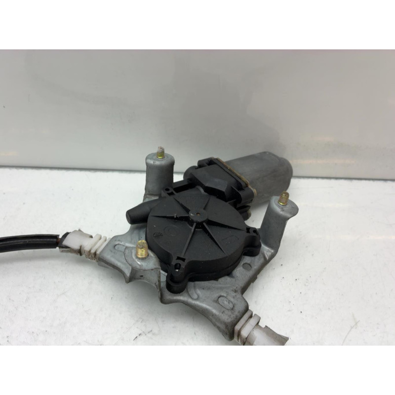 Leve vitre electrique avant droit RENAULT CLIO 2 Photo n°4