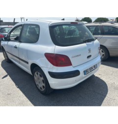 Pare boue avant droit PEUGEOT 307