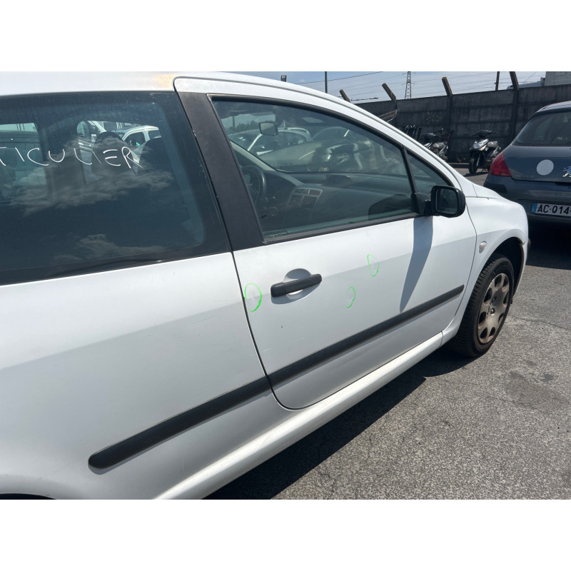 Pare boue avant droit PEUGEOT 307 Photo n°16