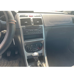 Pare boue avant droit PEUGEOT 307
