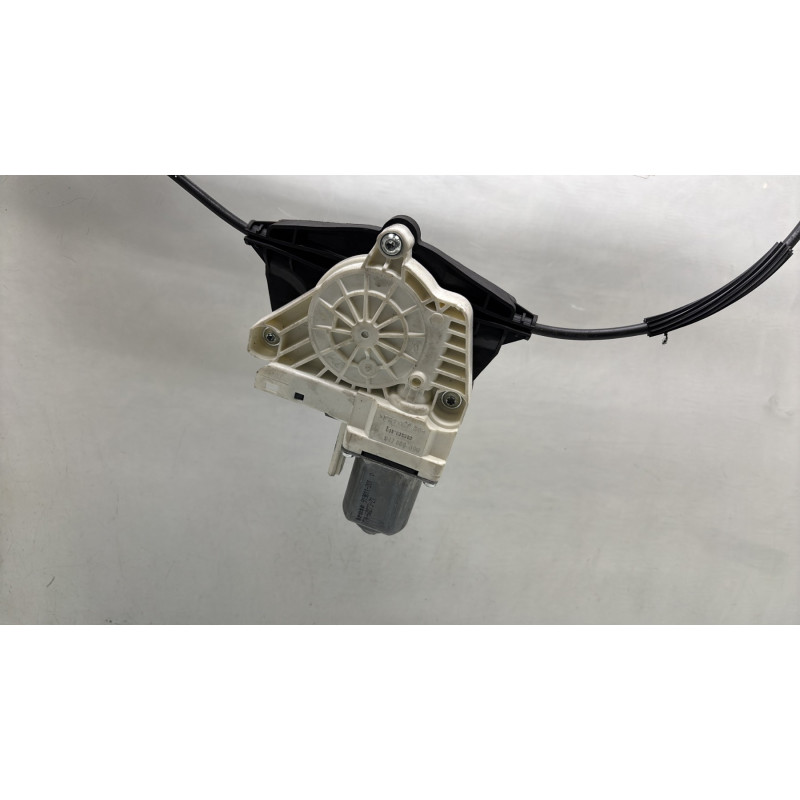 Leve vitre electrique arriere droit AUDI A4 3 Photo n°4