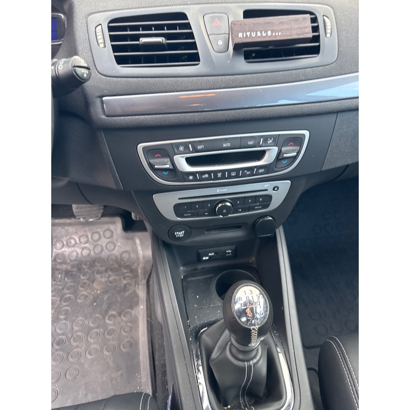 RENAULT MEGANE 3 PHASE 3 1.5 DCI - 8V TURBO Photo n°4