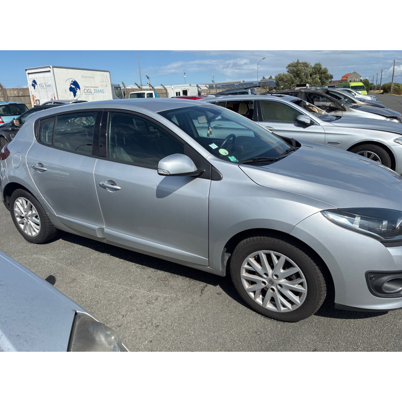 RENAULT MEGANE 3 PHASE 3 1.5 DCI - 8V TURBO Photo n°16