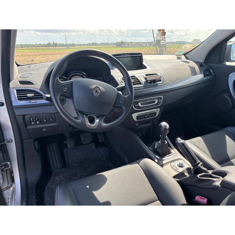 RENAULT MEGANE 3 PHASE 3 1.5 DCI - 8V TURBO Photo n°23