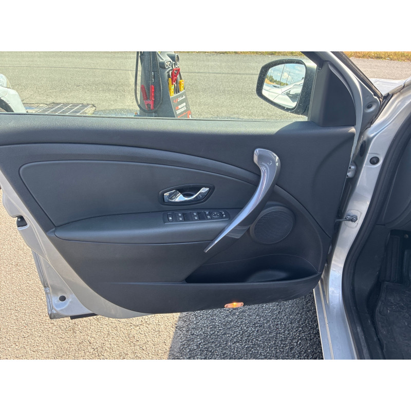RENAULT MEGANE 3 PHASE 3 1.5 DCI - 8V TURBO Photo n°26