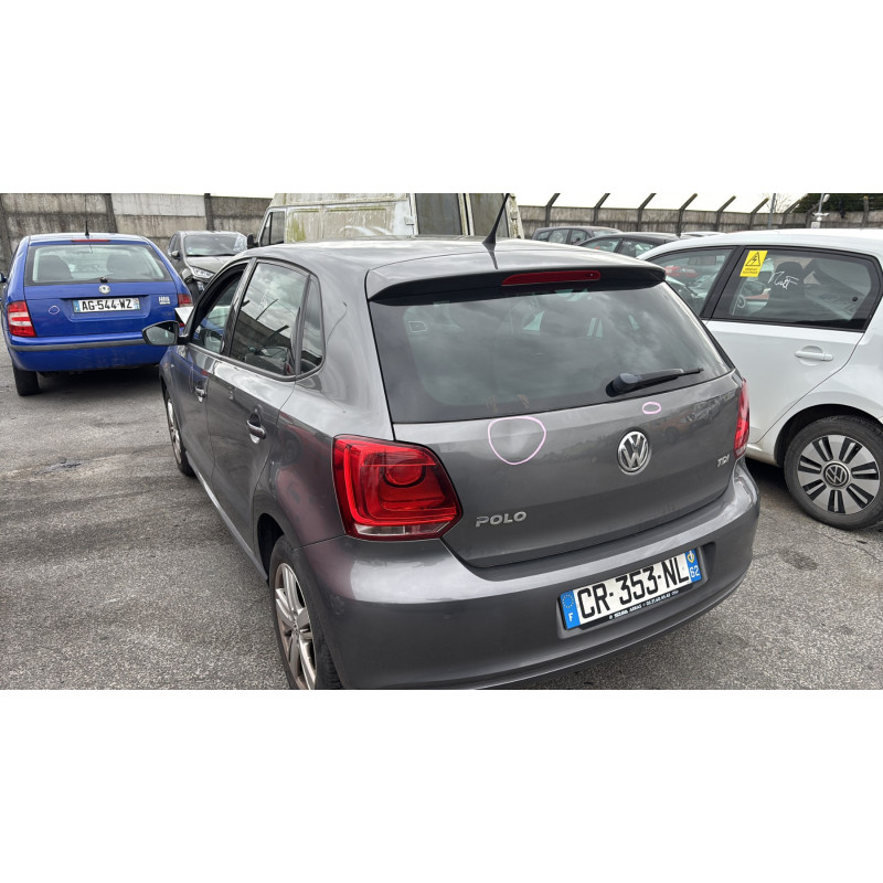 VOLKSWAGEN POLO 5 PHASE 1 1.6 TDI - 16V TURBO Photo n°4