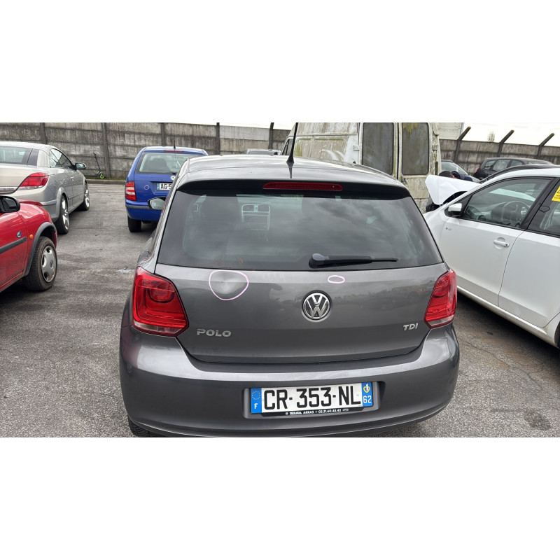 VOLKSWAGEN POLO 5 PHASE 1 1.6 TDI - 16V TURBO Photo n°5