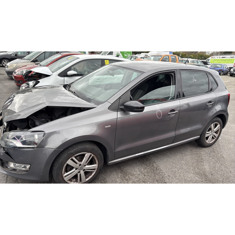 VOLKSWAGEN POLO 5 PHASE 1 1.6 TDI - 16V TURBO Photo n°8