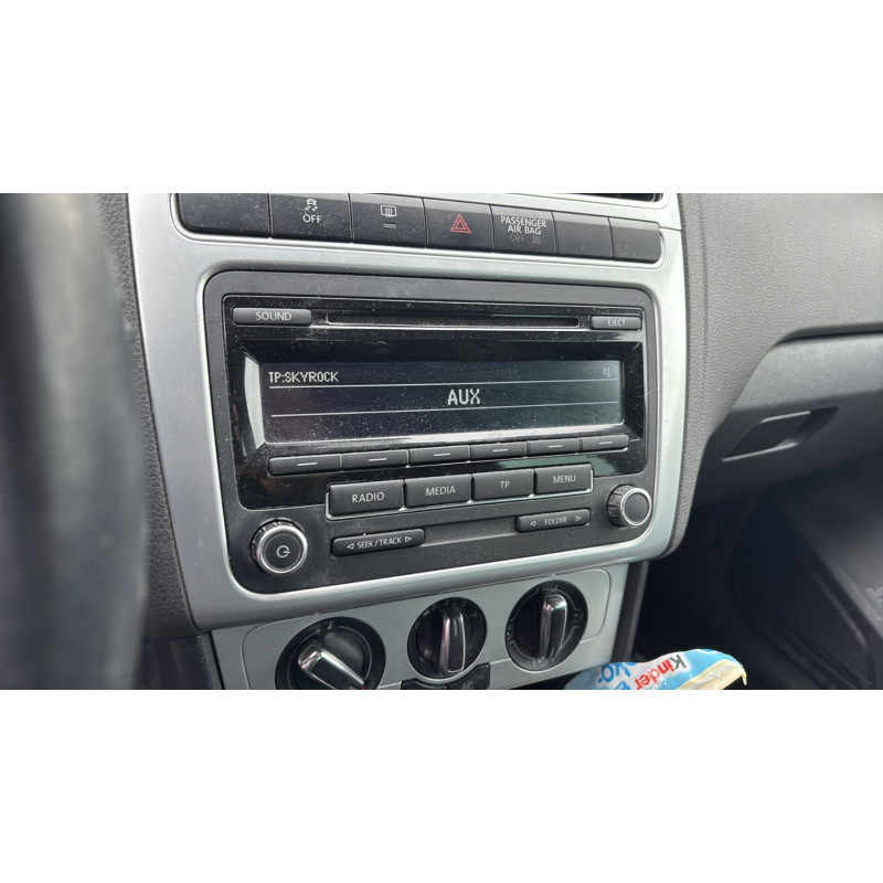 VOLKSWAGEN POLO 5 PHASE 1 1.6 TDI - 16V TURBO Photo n°19