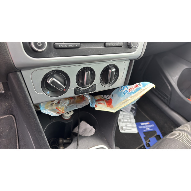 VOLKSWAGEN POLO 5 PHASE 1 1.6 TDI - 16V TURBO Photo n°20