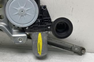 Leve vitre electrique avant droit SUZUKI SWIFT 3