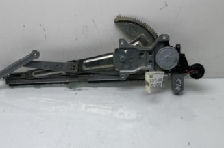 Leve vitre electrique avant droit SUZUKI SWIFT 3 Photo n°1