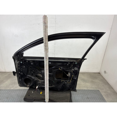 Porte avant droit AUDI A4 2 Photo n°1