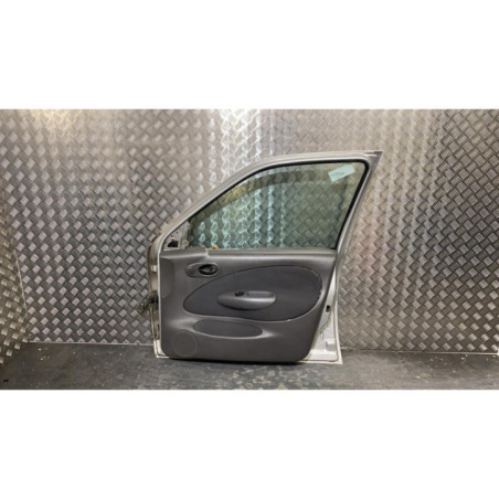 Porte avant droit MAZDA 121 3 Photo n°1
