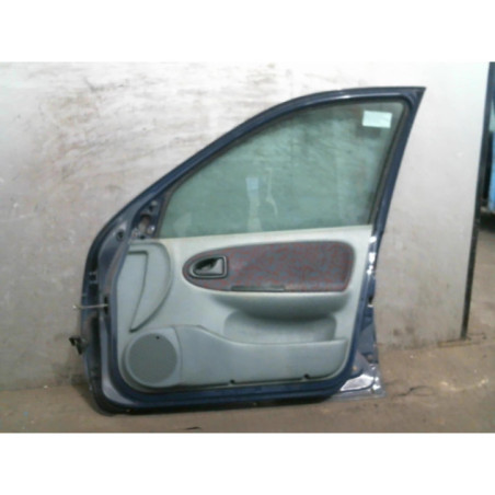 Porte avant droit RENAULT MEGANE 1 Photo n°1