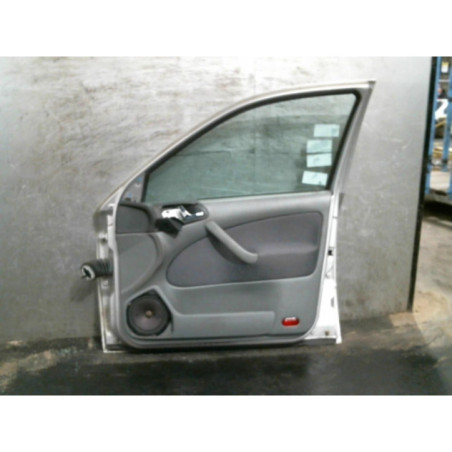 Porte avant droit SKODA OCTAVIA 1 Photo n°1