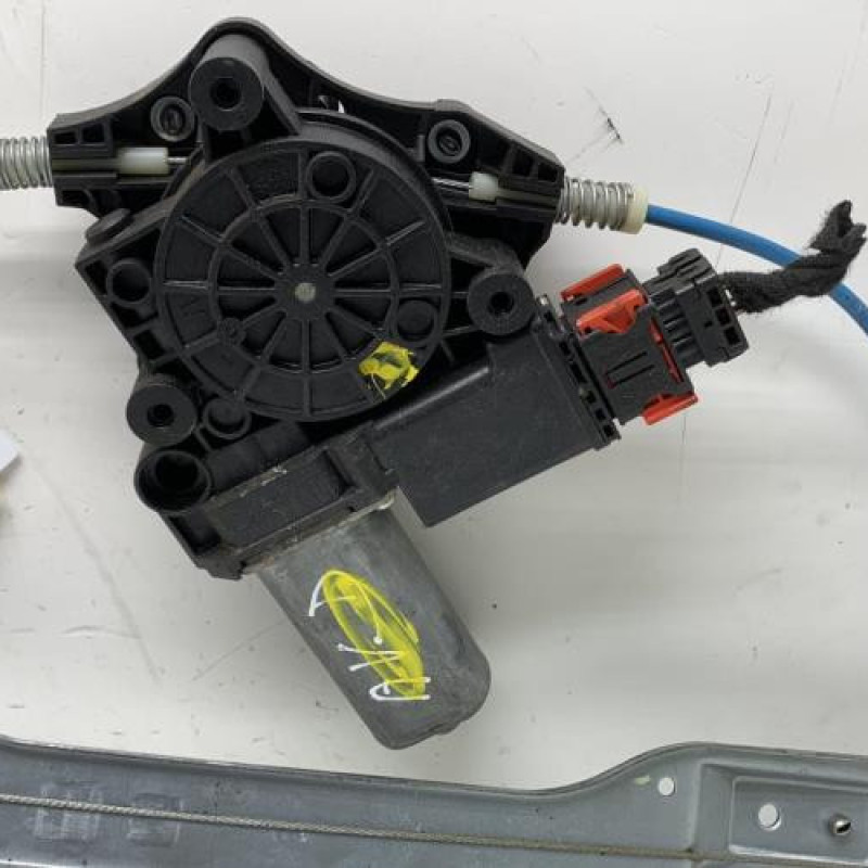 Leve vitre electrique avant droit OPEL CORSA D Photo n°4