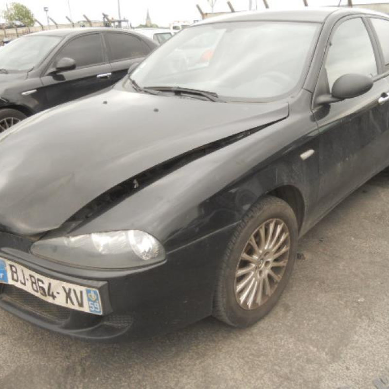 Feu arriere secondaire gauche (feux) ALFA ROMEO 147 Photo n°4